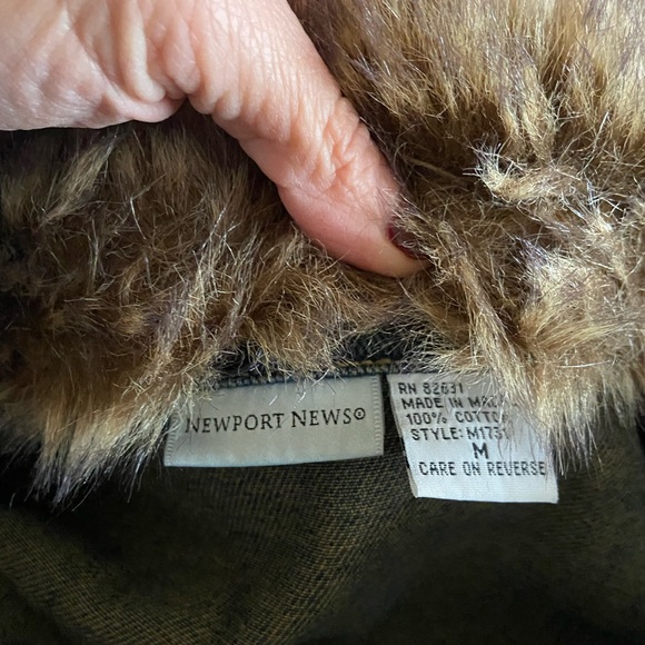 Ladies Medium Denim Faux Fur trimmed Vest - Picture 5 of 6